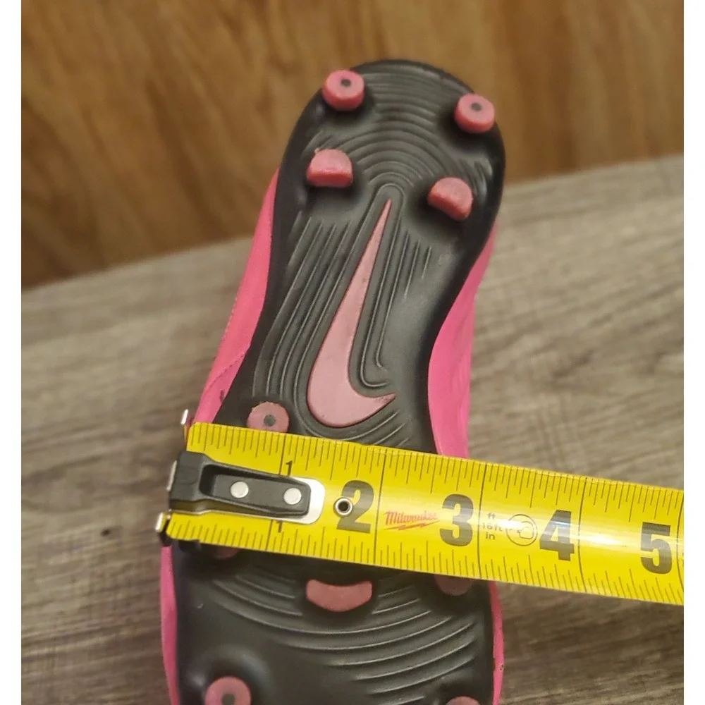 Nike Tiempo Legend 8 Club Soccer Cleats Youth Size 5Y‎ Pink